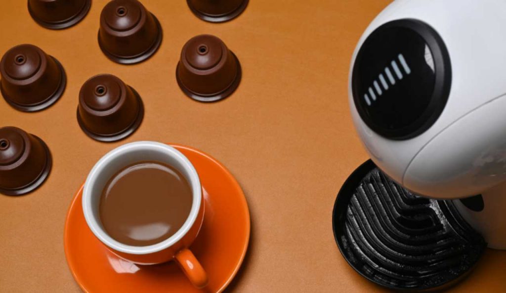 Caffè in capsule: scoperti gli irrimediabili rischi sulla salute I Non superare mai questa quantità