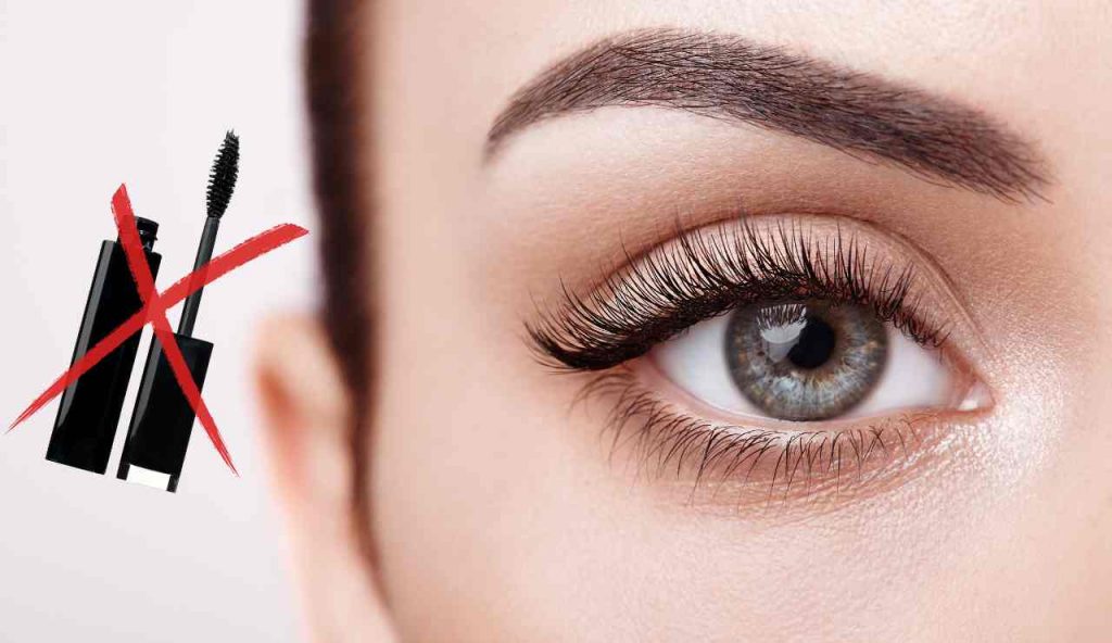 Addio al mascara, allungale in modo naturale I La soluzione ce l’hai a portata di mano e non lo sai