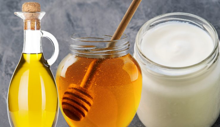 Olio d'oliva, miele e yogurt naturale 